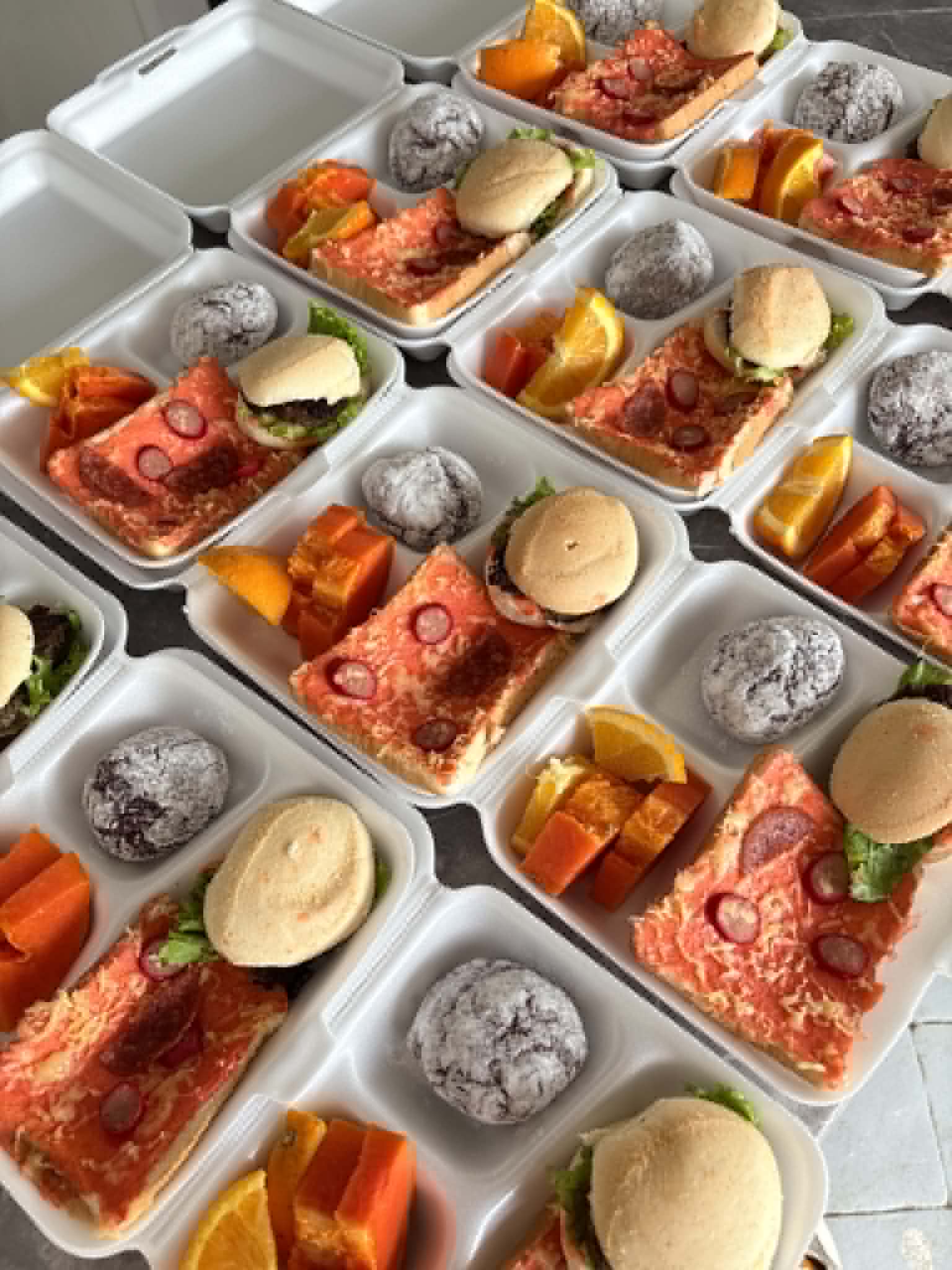 Pizza toast with papaya & mini buns